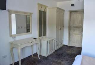 Отель Vila Seva Ватра-Дорней Двухместный номер с 1 кроватью и собственной ванной комнатой-12